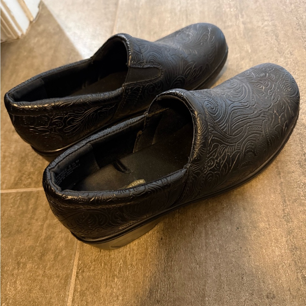 In perfect condition—I only used them a couple of times.